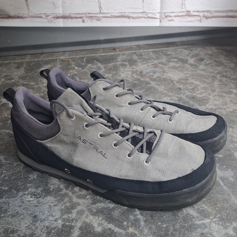 Astral Shoes Mens Size 11.5